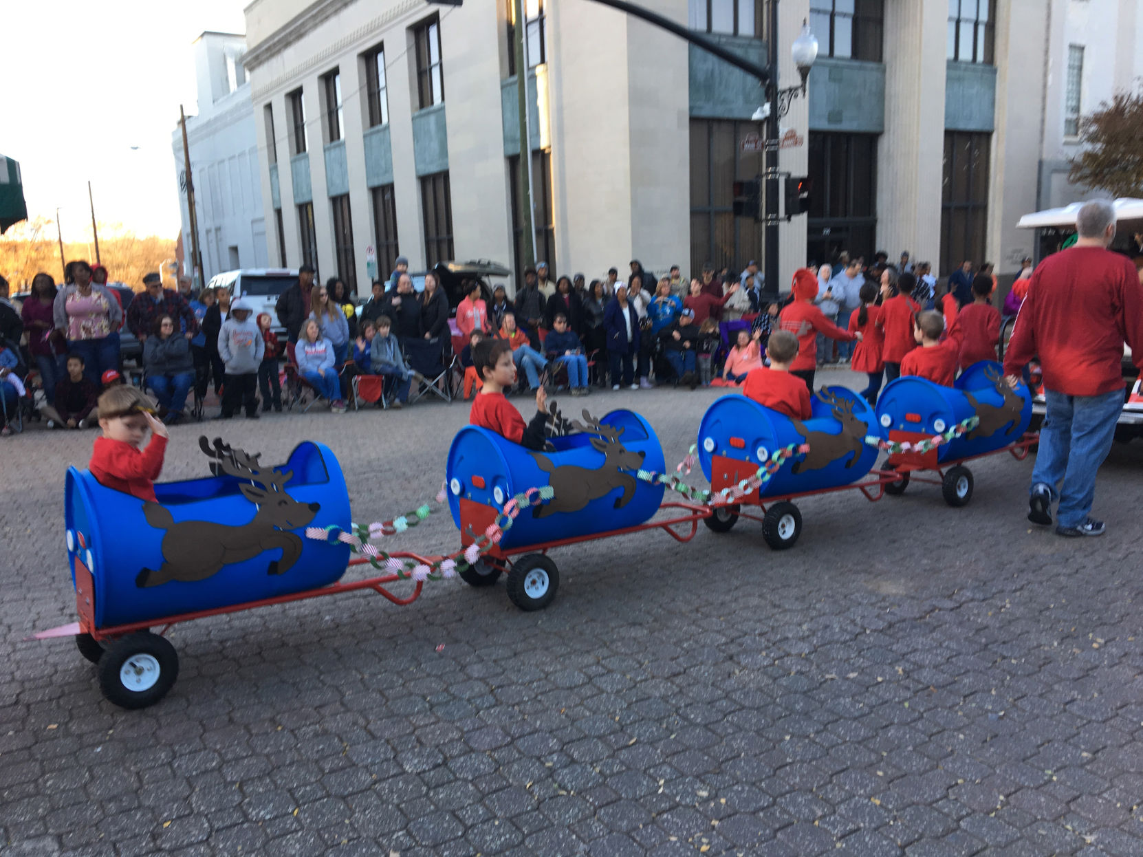 DRB 1204 Parade 25.JPG